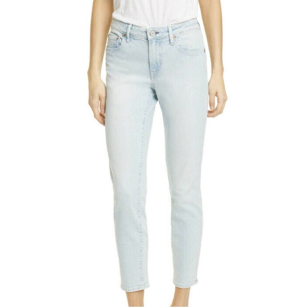 Trave Light Wash Cropped Jeans Low Rise Slim Fit Size 26 Blue Denim